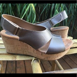 Clarks Artisan Caslynn Shae wedge sandal
